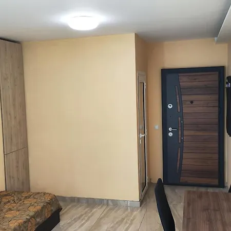 Renewed Corner 布尔加斯