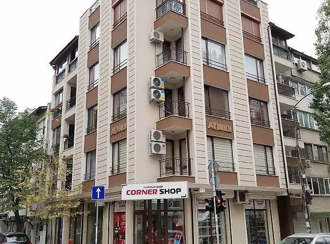 Renewed Corner Appartamento *